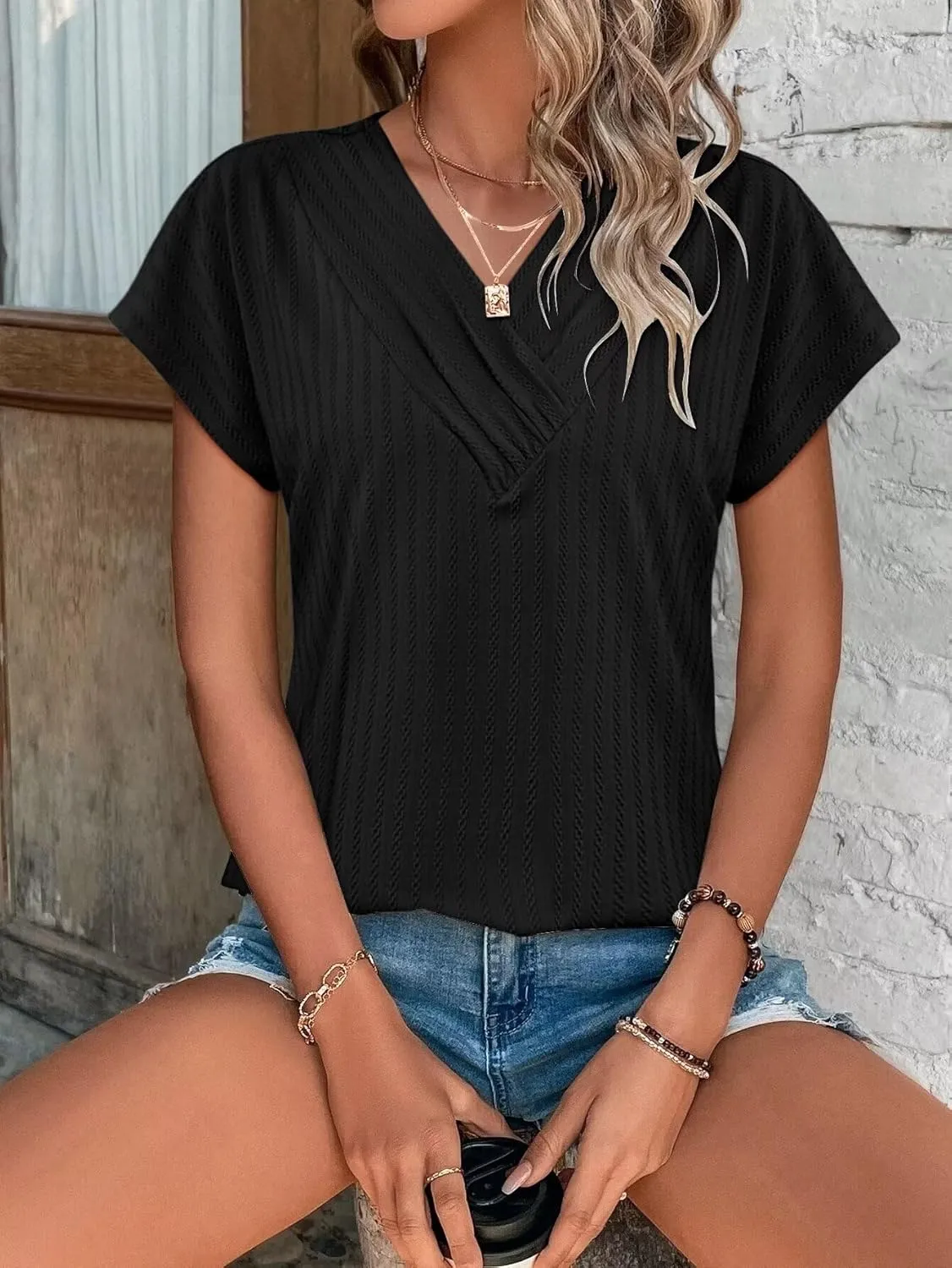 Bliwov Womens T Shirts V Neck Tops 2025 Summer Textured Short Sleeve Trendy Clothes Loose Fit Casual Beach Vacation Outfits