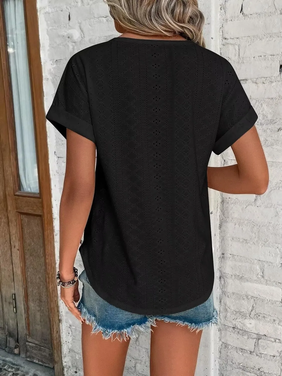 Bliwov Womens Tops Eyelet Embroidery Summer Spring Curved Hem 2025 Casual Short Sleeve Trendy T Shirts Beach Vacation Clothes
