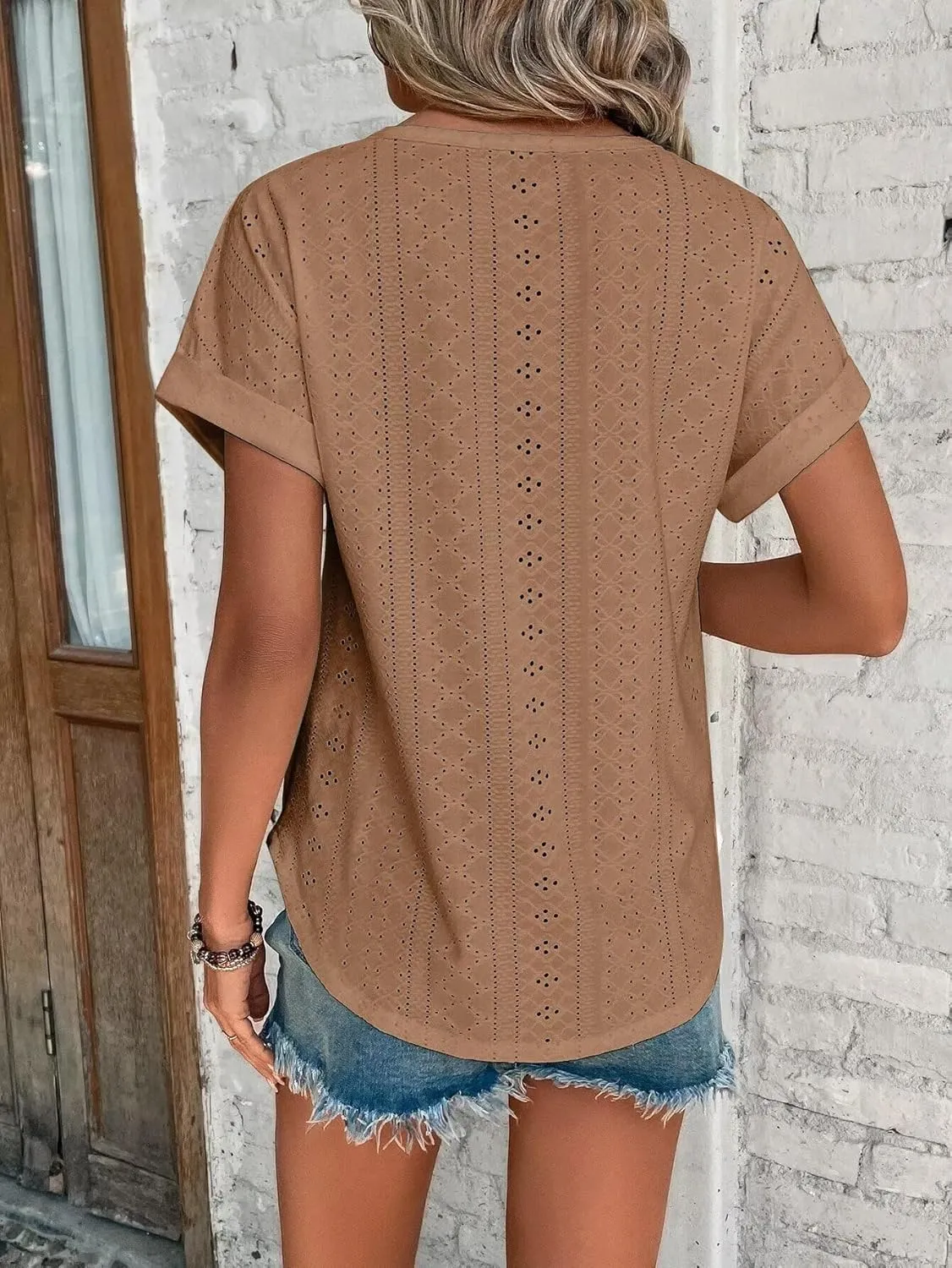 Bliwov Womens Tops Eyelet Embroidery Summer Spring Curved Hem 2025 Casual Short Sleeve Trendy T Shirts Beach Vacation Clothes