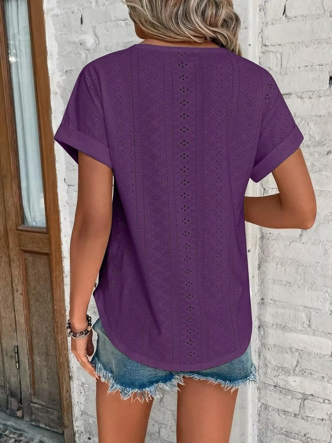 Bliwov Womens Tops Eyelet Embroidery Summer Spring Curved Hem 2025 Casual Short Sleeve Trendy T Shirts Beach Vacation Clothes