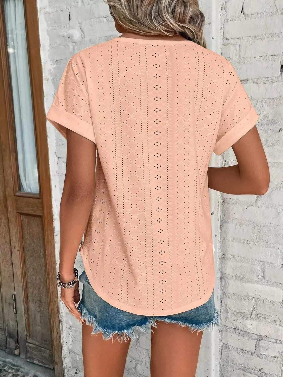 Bliwov Womens Tops Eyelet Embroidery Summer Spring Curved Hem 2025 Casual Short Sleeve Trendy T Shirts Beach Vacation Clothes