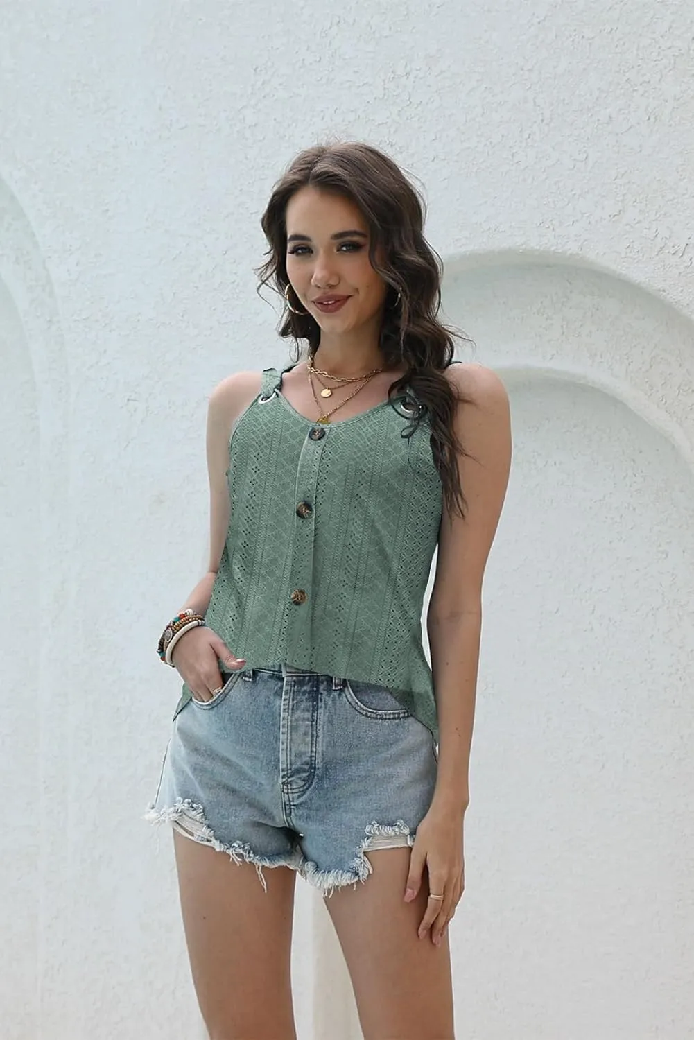 Disamer Tank Tops for Women 2025 Vacation Summer Spring Outfits Lace V Neck Button Down Loose Fit Sleeveless T Shirts