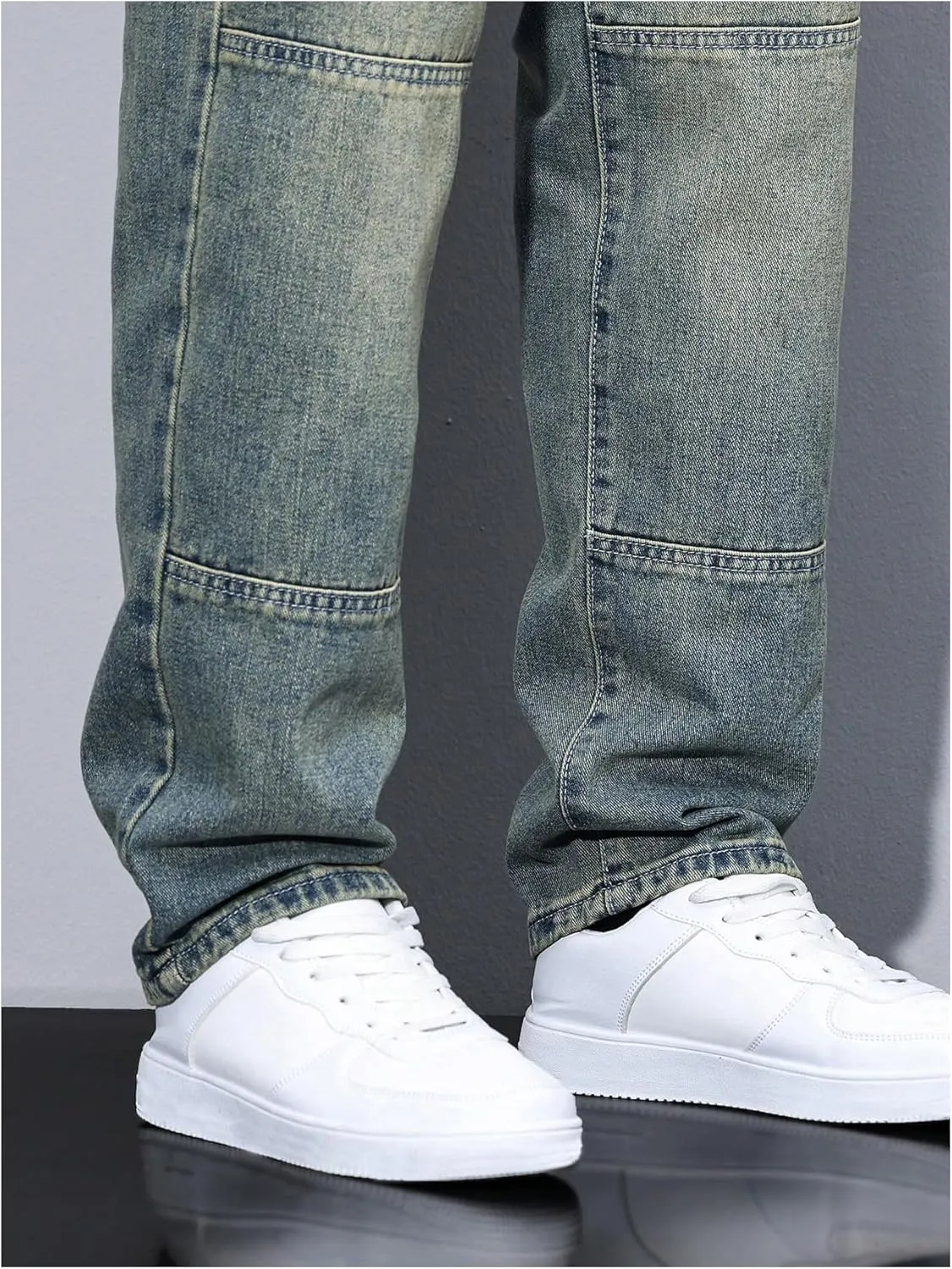 Verdusa Men's Faded Straight Leg Casual Denim Pants Vintage Jeans with Pockets